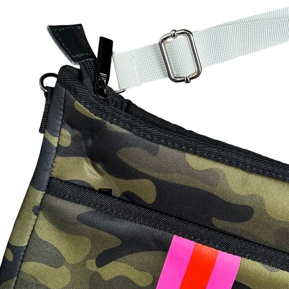 Haute Shore Neoprene Blake Green Camo Crossbody Bag Pink Stripe Purse Zip - Picture 5 of 8